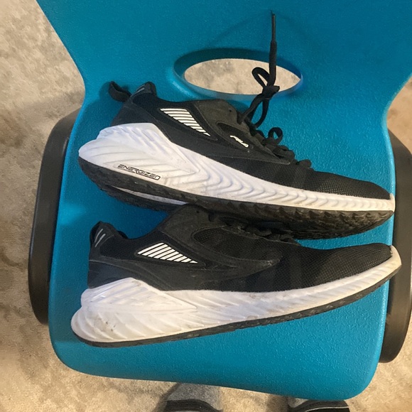 Fila black and white running shoe - Picture 4 of 7